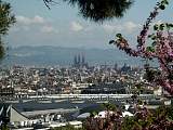 Poble Espanyol, Blick über Barcelona mit der alles überragenden Sagrada Familia
