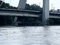 tn_Donauhochwasser15082002002_JPG.jpg