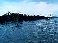 tn_Donauhochwasser15082002033_JPG.jpg